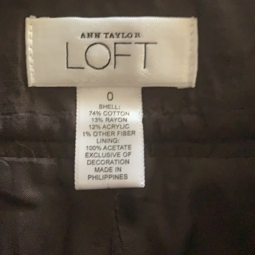Ann Taylor Loft gray pleated pencil skirt - Picture 5 of 5